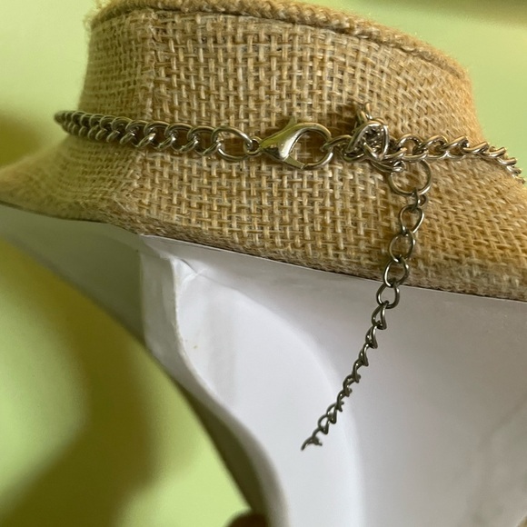 Elegant Silver and gold Chain mesh Necklace - Picture 6 of 6